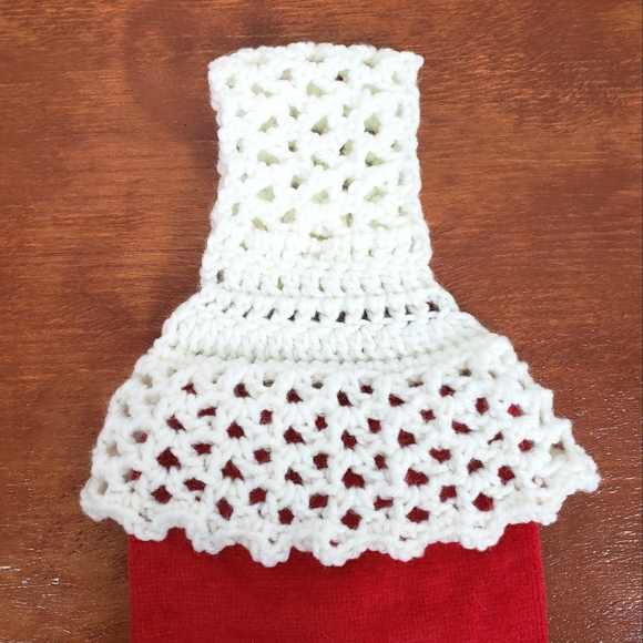 Christmas Crochet Top Kitchen Towel - Picture 4 of 4